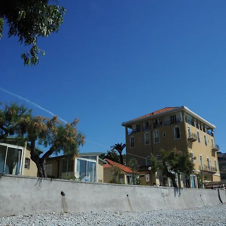 Holiday'S Beach Ventimiglia Exterior photo