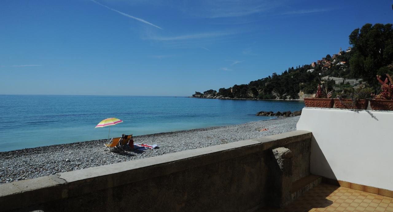 Holiday'S Beach Ventimiglia Exterior photo