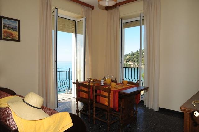 Holiday'S Beach Ventimiglia Exterior photo
