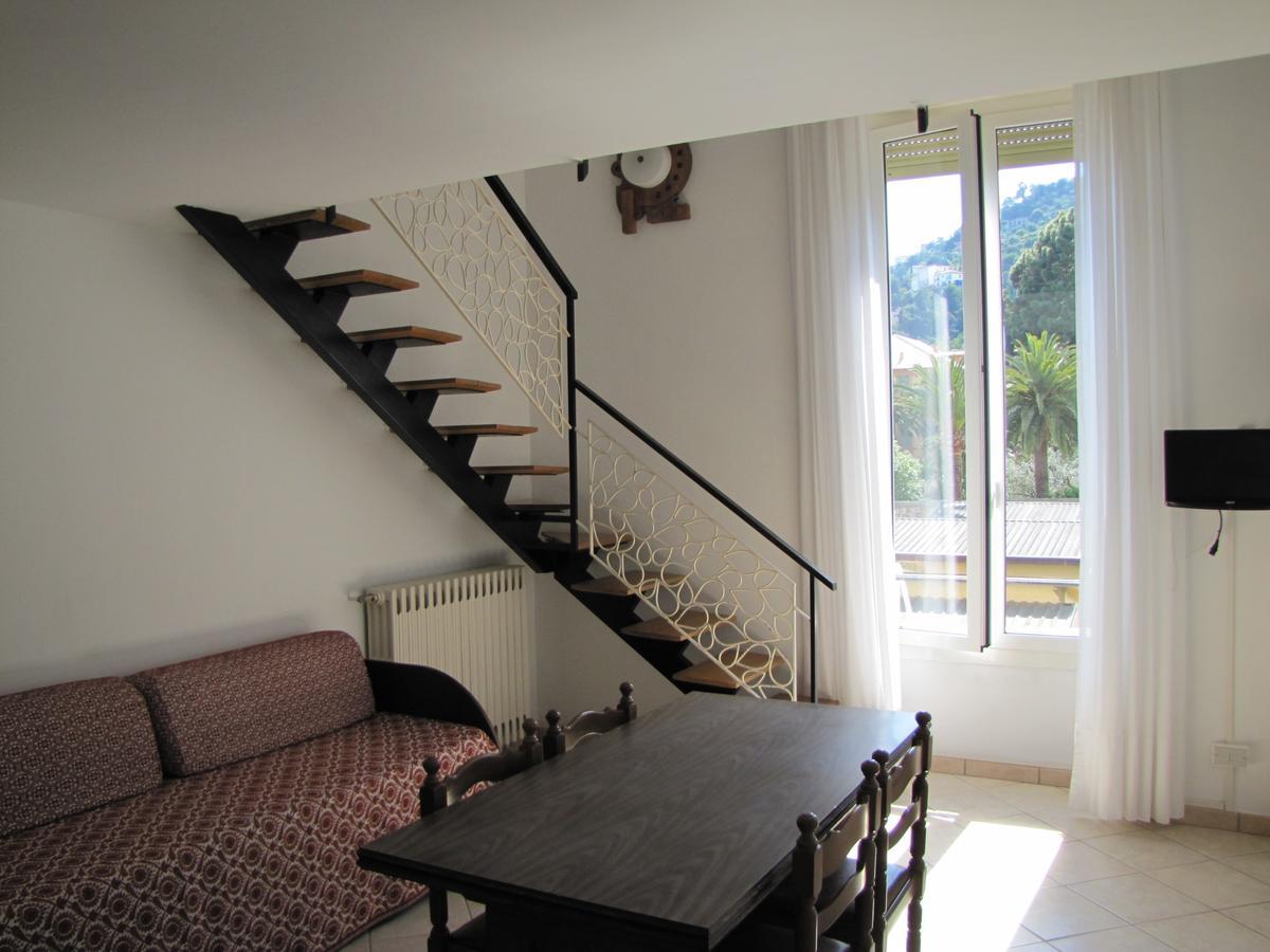Holiday'S Beach Ventimiglia Exterior photo