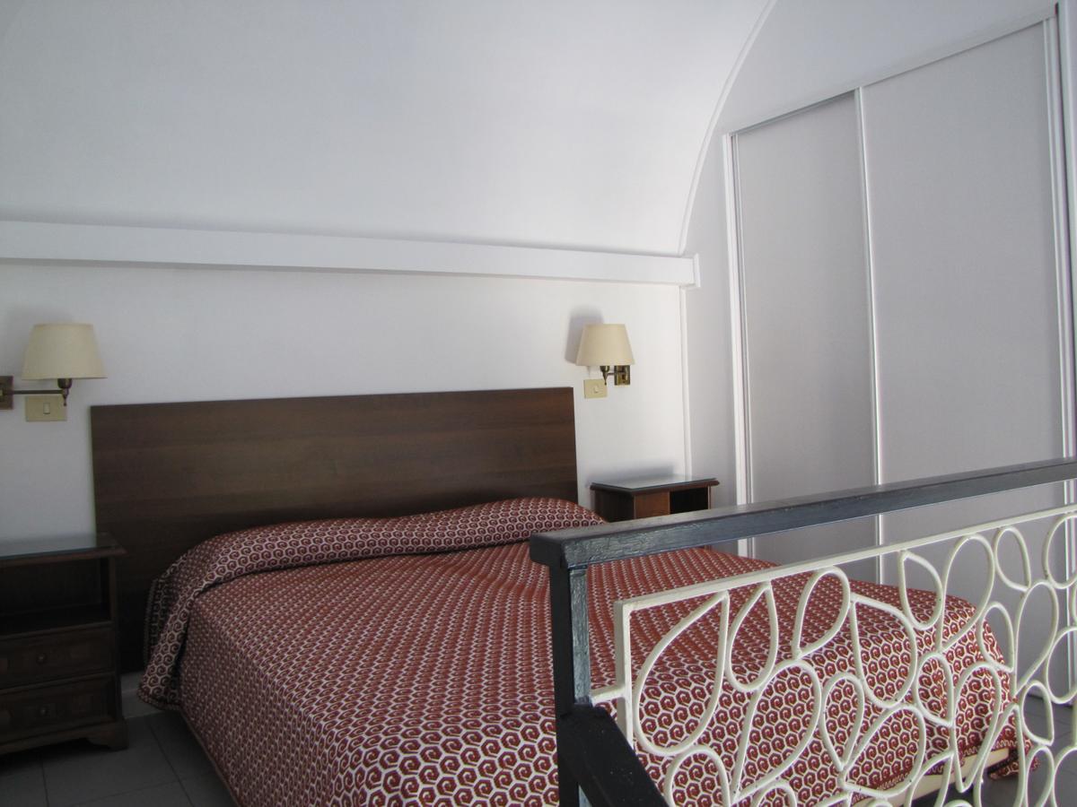 Holiday'S Beach Ventimiglia Exterior photo